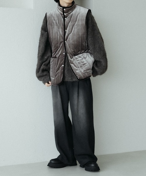 epnok（エプノック）の「ベロアキルティング中綿ベスト（ベスト・メンズ・チャコールグレー/ダークブラウン/グレイッシュベージュ・LARGE/MEDIUM/SMALL）」の16枚目の写真