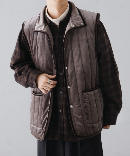epnok（エプノック）の「ベロアキルティング中綿ベスト（ベスト・メンズ・チャコールグレー/ダークブラウン/グレイッシュベージュ・LARGE/MEDIUM/SMALL）」の14枚目の写真