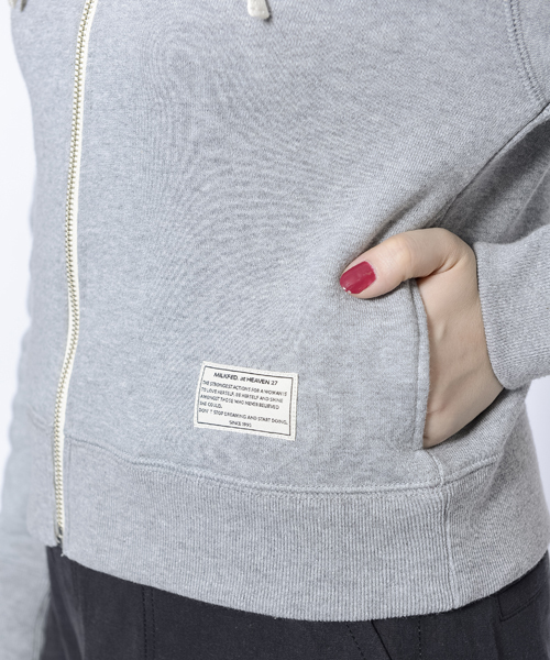 MILKFED.（ミルクフェド）の「CROPPED ZIP UP HOODIE（パーカー・レディース・アッシュ/ネイビー/バーガンディー・MEDIUM/SMALL）」の8枚目の写真