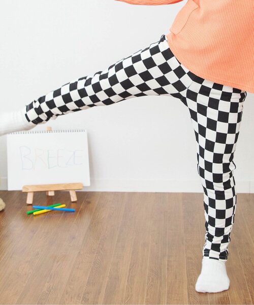 BREEZE(ブリーズ)の「【16柄18色展開】DAISUKI パンツ(その他パンツ・キッズ・グレー/レッド/ブラック/オフホワイト/ブラウン/アイボリー/ベージュ/ネイビー/カーキ/グリーン/ピンク/レインボー/ブルー/クリーム/ライム/オレンジ/ライトグレー/サックスブルー・100/110/120/130/70/80/90)」の4枚目の写真