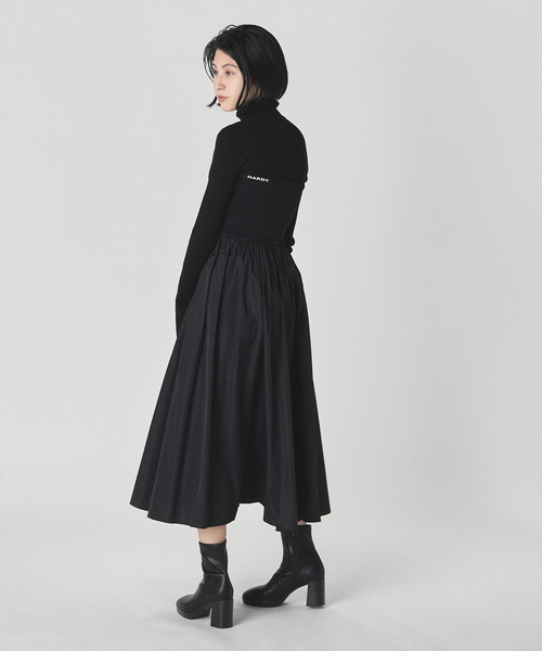 新品タグ付き　HARDY NOIR タフタウエストリブスカート HARDY NOIR（アルディーノアール）の「タフタウエストリブ