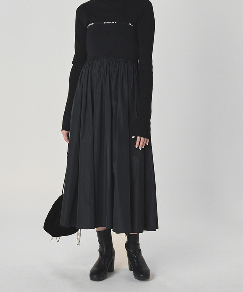 新品タグ付き　HARDY NOIR タフタウエストリブスカート HARDY NOIR（アルディーノアール）の「タフタウエストリブ