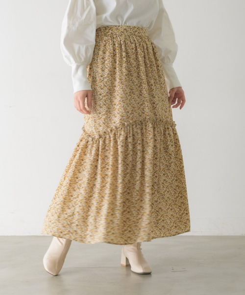 idem(イデム)の「flower frill tiered skirt/小花柄ティアードスカート【Sサイズ展開あり】(スカート・レディース・ブラック/ベージュ・FREE/SMALL)」の8枚目の写真