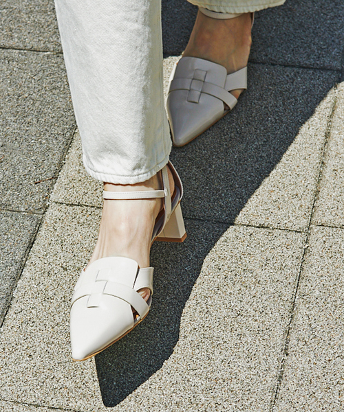 Au BANNISTER（オゥバニスター）の「ストラップグルカサンダル（サンダル・レディース・アイボリー/オレンジ/グリーン/ブラック・35/36/37/38/39）」の2枚目の写真