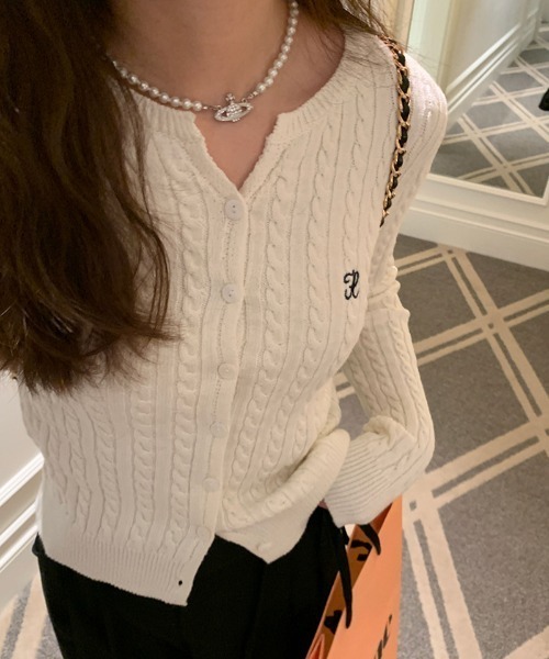 Achic(アシック)の「カラーセーター ニットカーディガン(カーディガン/ボレロ・レディース・パープル/ダークグレー/ホワイト/ネイビー・M)」の10枚目の写真