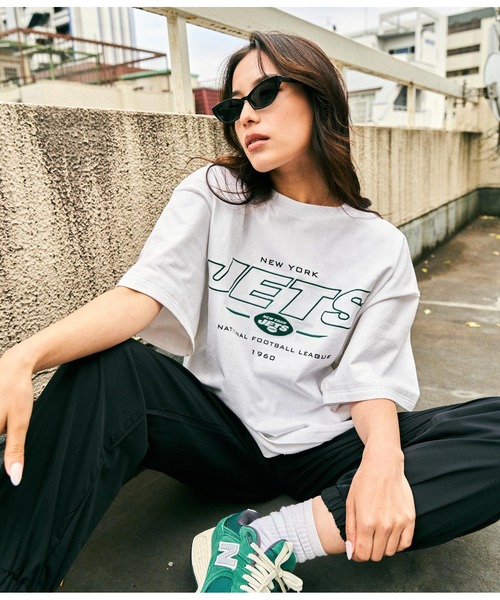 ANAP(アナップ)の「NFL×ANAPオーバーサイズTシャツ【ユニセックス】(Tシャツ/カットソー・レディース・ブラック/オフホワイト/モスグリーン・FREE)」の6枚目の写真