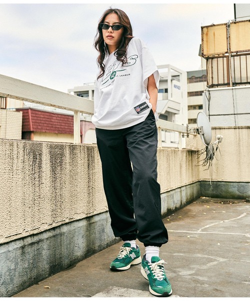 ANAP(アナップ)の「NFL×ANAPオーバーサイズTシャツ【ユニセックス】(Tシャツ/カットソー・レディース・ブラック/オフホワイト/モスグリーン・FREE)」の8枚目の写真