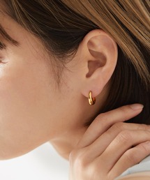 小ぶり オーバル フープピアス