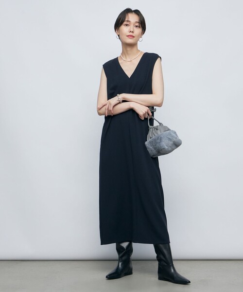 NOLLEY’S Sophi（ノーリーズソフィ）の「カットジョーゼットノースリワンピース（ワンピース・レディース・ネイビー/ベージュ・36/38）」の3枚目の写真