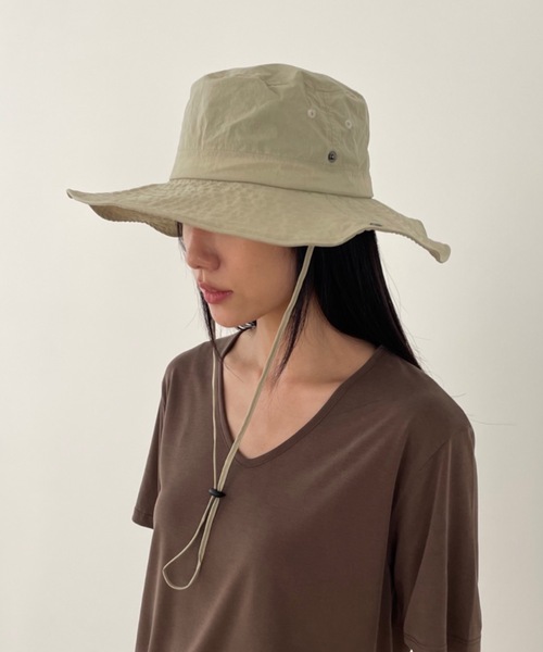 Didot.showroom(ディドット ショールーム)の「ツバ広サファリハット(ハット・レディース・ホワイト/ブラック/ベージュ/カーキ/チャコール・FREE)」の4枚目の写真
