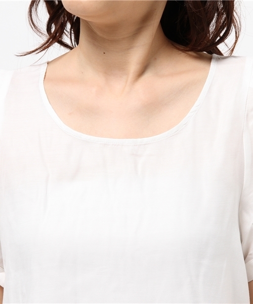 DISCOAT（ディスコート）の「【Discoat】肩タックブラウス（シャツ/ブラウス・レディース・オフホワイト/コバルトブルー/カーキ・LARGE/MEDIUM）」の8枚目の写真