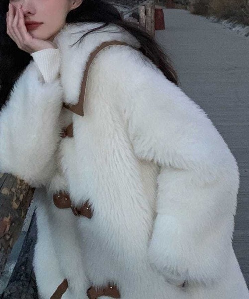 【試着のみ】ボリュームフェイクファーコート ノーカラーボリュームフェイクファーコート