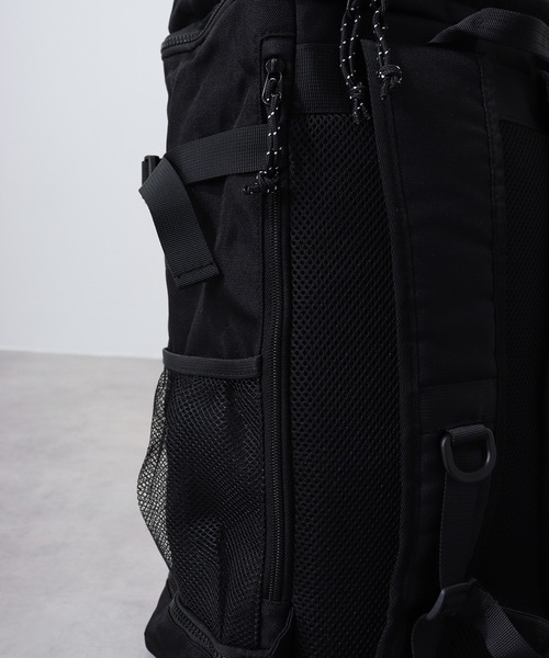 THRASHER(スラッシャー)の「THRASHER BOX RUCKSACK(バックパック/リュック・メンズ・ブラック/マルチ・FREE)」の19枚目の写真