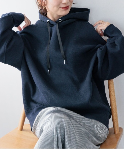 LEPSIM(レプシィム)の「ダンボールフーディー 987202(パーカー・レディース・グリーン/ネイビー/オフホワイト/イエロー/ライトグレー・FREE)」の4枚目の写真