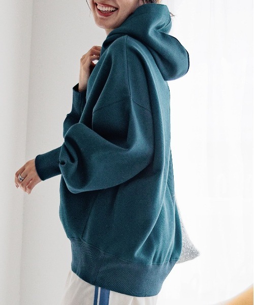 LEPSIM(レプシィム)の「ダンボールフーディー 987202(パーカー・レディース・グリーン/ネイビー/オフホワイト/イエロー/ライトグレー・FREE)」の3枚目の写真