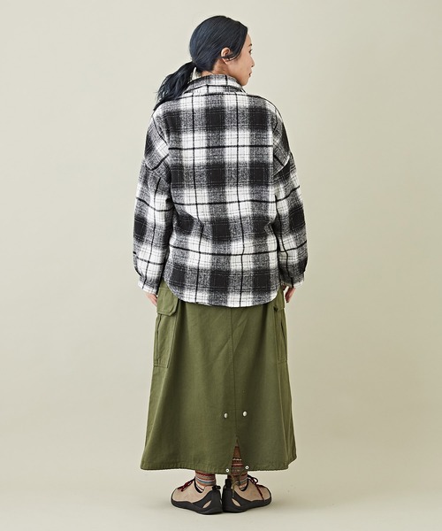 CUBE SUGAR（キューブシュガー）の「起毛チェックレギュラーシャツ（シャツ/ブラウス・レディース・ブラック/グリーン/ブルー/レッド・M）」の8枚目の写真