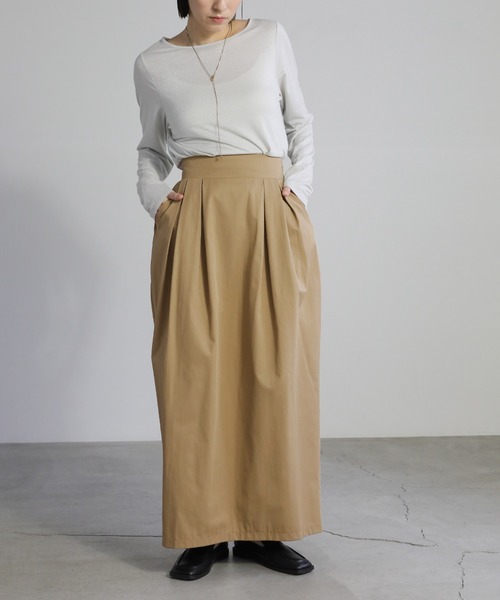 新品タグ付】OMMO イレギュラー タック コクーンスカート 新品タグ付