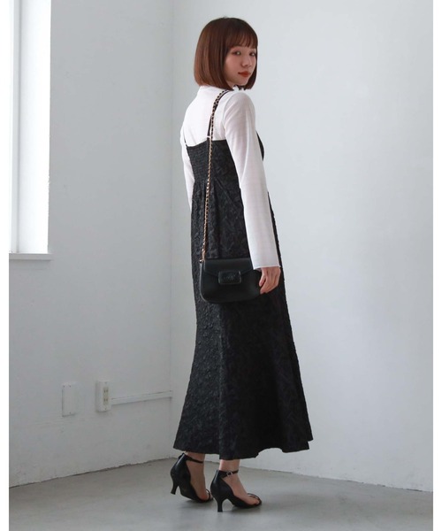 archives（アルシーヴ）の「FZIPフクレJQキャミワンピース（ワンピース・レディース・アイボリー/ブラック/グレイッシュベージュ・MEDIUM）」の14枚目の写真