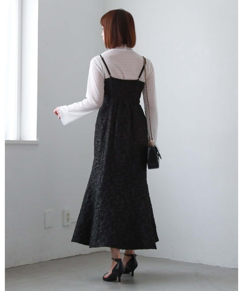 archives（アルシーヴ）の「FZIPフクレJQキャミワンピース（ワンピース・レディース・アイボリー/ブラック/グレイッシュベージュ・MEDIUM）」の15枚目の写真