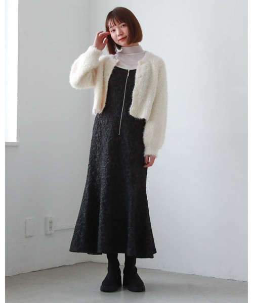 archives（アルシーヴ）の「FZIPフクレJQキャミワンピース（ワンピース・レディース・アイボリー/ブラック/グレイッシュベージュ・MEDIUM）」の16枚目の写真