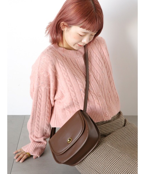 ehka sopo（エヘカソポ）の「ケーブルショート丈カーディガン（カーディガン/ボレロ・レディース・グレー/ピンク/ラベンダー/キナリ・F）」の4枚目の写真