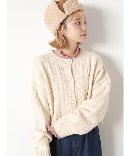 ehka sopo（エヘカソポ）の「ケーブルショート丈カーディガン（カーディガン/ボレロ・レディース・グレー/ピンク/ラベンダー/キナリ・F）」の2枚目の写真