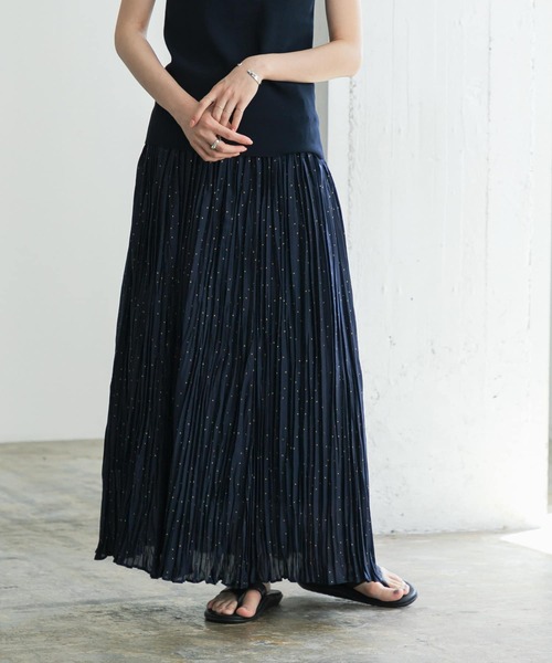 URBAN RESEARCH(アーバンリサーチ)の「グリッタードットプリントスカート(スカート・レディース・ブラック/ネイビー・38/36)」の5枚目の写真