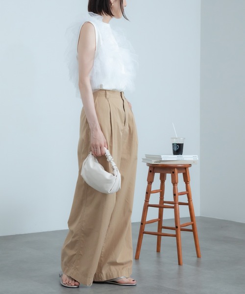 HEILIS(ヘイリス)の「3wayチュールデザインカットソー / チュールトップス ノースリーブ タンクトップ カットソー フリル オフィスカジュアル(Tシャツ/カットソー・レディース・オフホワイト/ブラック・FREE)」の3枚目の写真