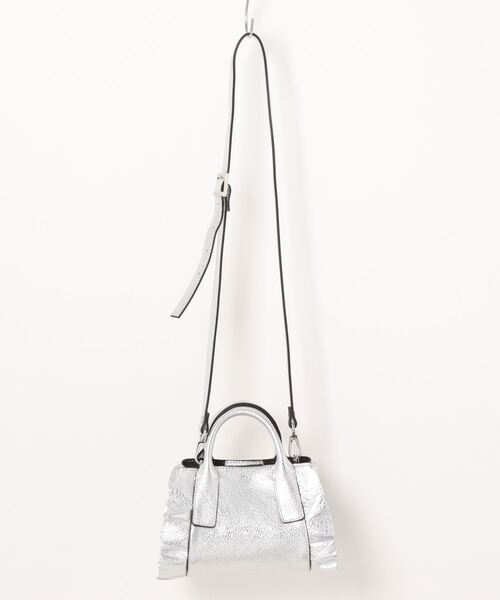 RIPANI（リパーニ）の「【RIPANI】メタリックレザーフリルデザインミニバッグ(Q46518)（ハンドバッグ・レディース・シルバー・ALL）」の9枚目の写真