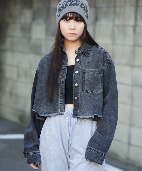 SPINNS（スピンズ）の「ショート丈オーバーダイデニムジャケット（デニムジャケット・レディース・ブルー/ブラック・ONESIZE）」の3枚目の写真