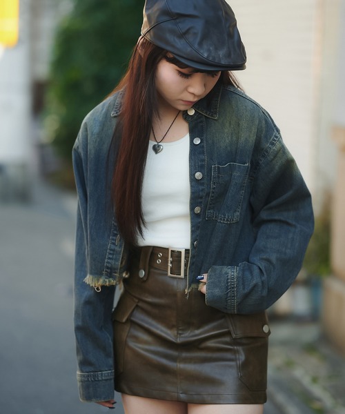 SPINNS（スピンズ）の「ショート丈オーバーダイデニムジャケット（デニムジャケット・レディース・ブルー/ブラック・ONESIZE）」の4枚目の写真