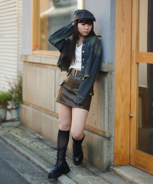 SPINNS（スピンズ）の「ショート丈オーバーダイデニムジャケット（デニムジャケット・レディース・ブルー/ブラック・ONESIZE）」の8枚目の写真