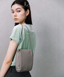 BEAURE ヴュレ カウレザー オープンポケット付き ぷっくり ミニ ショルダー