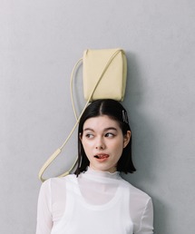 BEAURE ヴュレ  カウレザー オープンポケット付き ぷっくり ミニ ショルダー