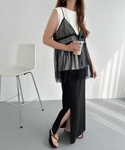 andme（アンドミー）の「フロントリボンチュールキャミソールビスチェ（キャミソール・レディース・チャコールグレー/ブラック/アイボリー・M）」の7枚目の写真