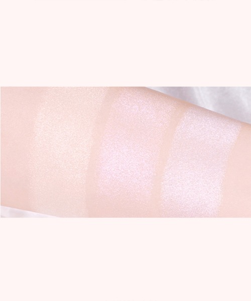 dasique（デイジーク）の「【dasique/デイジーク】リュクスグロウハイライター（Luxe Glow Highlighter）全3色 ハイライト（ハイライト/シェーディング・レディース・#02 Pink Light/#01 Shine Beige/#03 Ice Lavender・FREE）」の12枚目の写真