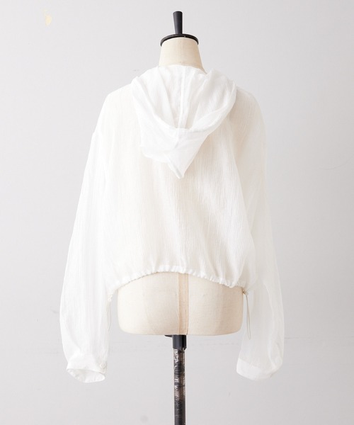 ear PAPILLONNER(イアパピヨネ)の「《日よけ・冷房対策》シアーパーカー【SUM1 STYLE】(パーカー・レディース・ブラック/ホワイト・FREE)」の15枚目の写真