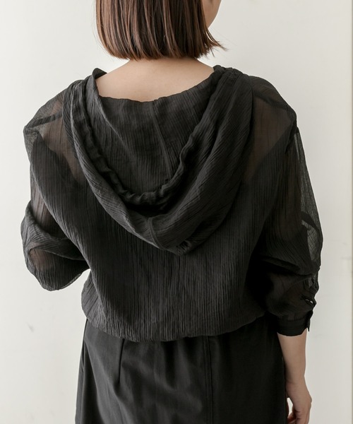 ear PAPILLONNER(イアパピヨネ)の「《日よけ・冷房対策》シアーパーカー【SUM1 STYLE】(パーカー・レディース・ブラック/ホワイト・FREE)」の11枚目の写真