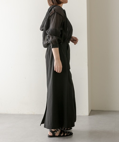 ear PAPILLONNER(イアパピヨネ)の「《日よけ・冷房対策》シアーパーカー【SUM1 STYLE】(パーカー・レディース・ブラック/ホワイト・FREE)」の4枚目の写真