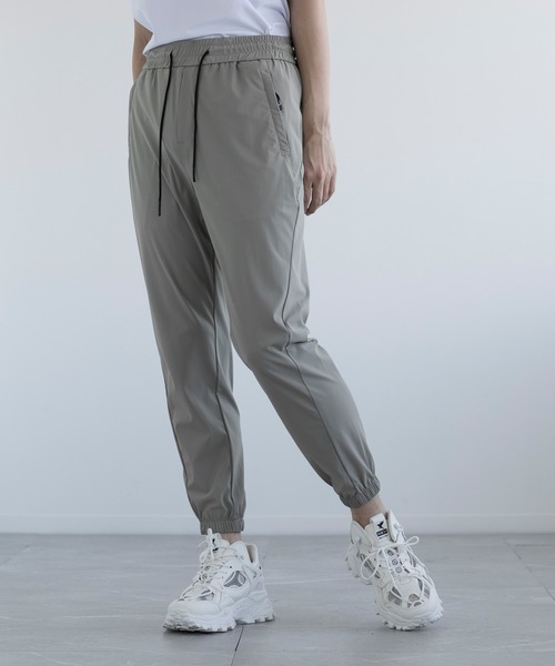 aimoha(アイモハ)の「aimoha men MONO LUXE PALETTE URBAN SLEEK JOGGERS(スウェットパンツ・メンズ・ブラック/ダークグレー/ライトグレー・29inch/30inch/31inch/32inch)」の10枚目の写真