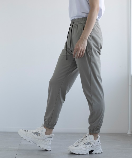 aimoha(アイモハ)の「aimoha men MONO LUXE PALETTE URBAN SLEEK JOGGERS(スウェットパンツ・メンズ・ブラック/ダークグレー/ライトグレー・29inch/30inch/31inch/32inch)」の12枚目の写真