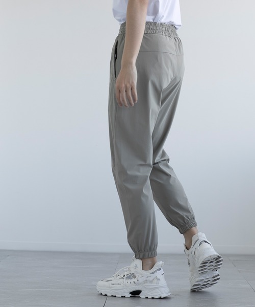 aimoha(アイモハ)の「aimoha men MONO LUXE PALETTE URBAN SLEEK JOGGERS(スウェットパンツ・メンズ・ブラック/ダークグレー/ライトグレー・29inch/30inch/31inch/32inch)」の13枚目の写真
