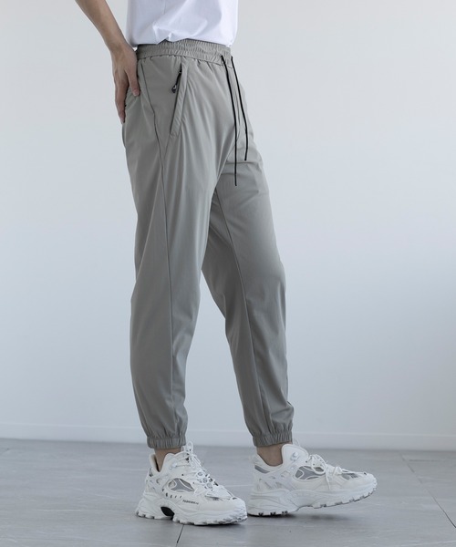 aimoha(アイモハ)の「aimoha men MONO LUXE PALETTE URBAN SLEEK JOGGERS(スウェットパンツ・メンズ・ブラック/ダークグレー/ライトグレー・29inch/30inch/31inch/32inch)」の15枚目の写真