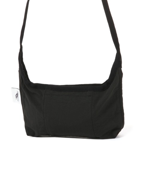 LAKOLE（ラコレ）の「ライトサコッシュ / 117052（ショルダーバッグ・レディース・ブラック/ベージュ・FREE）」の9枚目の写真