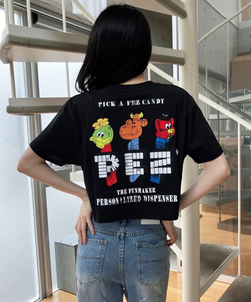 GLAMOROUS JANE（グラマラスジェーン）の「PEZバックプリントショート丈Tシャツ（Tシャツ/カットソー・レディース・チャコールグレー/オフホワイト/ブラック・FREE）」の20枚目の写真