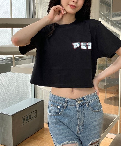 GLAMOROUS JANE（グラマラスジェーン）の「PEZバックプリントショート丈Tシャツ（Tシャツ/カットソー・レディース・チャコールグレー/オフホワイト/ブラック・FREE）」の15枚目の写真