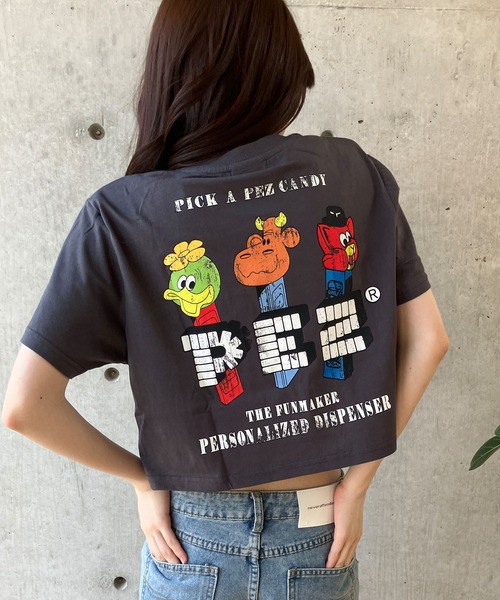 GLAMOROUS JANE（グラマラスジェーン）の「PEZバックプリントショート丈Tシャツ（Tシャツ/カットソー・レディース・チャコールグレー/オフホワイト/ブラック・FREE）」の8枚目の写真