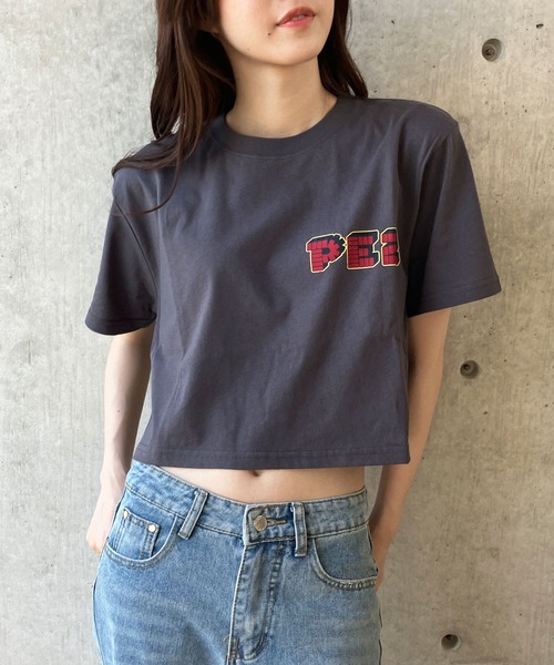 GLAMOROUS JANE（グラマラスジェーン）の「PEZバックプリントショート丈Tシャツ（Tシャツ/カットソー・レディース・チャコールグレー/オフホワイト/ブラック・FREE）」の9枚目の写真