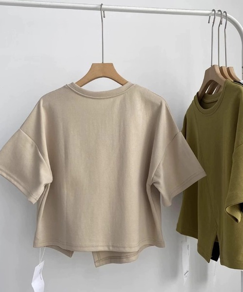 ANOTHER S(アナザーエス)の「フロントスリット半袖トップス(Tシャツ/カットソー・レディース・グリーン/ベージュ/ブラック/ホワイト・FREE)」の6枚目の写真