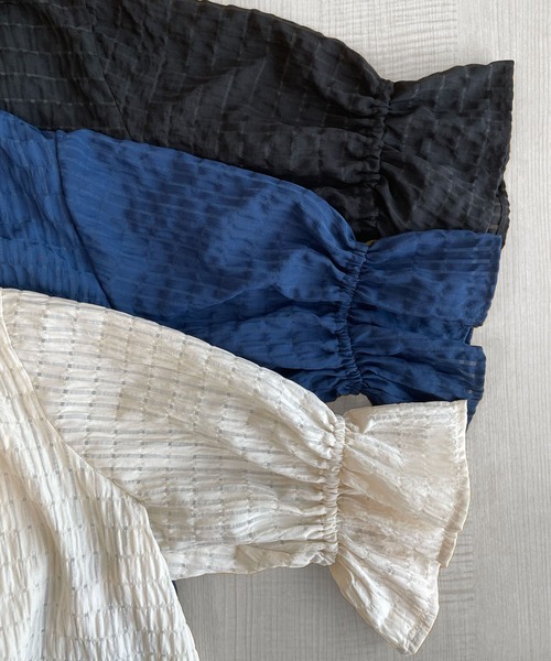 forksy.（フォルクシー）の「【forksy.】シアーフリルクロップド丈半袖フーディーブラウス（シャツ/ブラウス・レディース・ブラック/アイボリー/ネイビー/ベージュ/ブルー・FREE）」の8枚目の写真